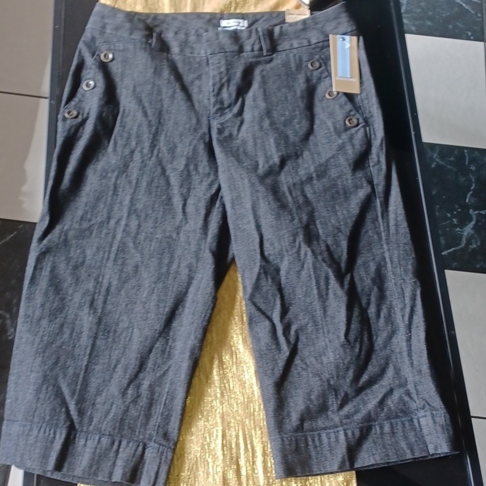 Dockers midrise curvy Capri Black Jeans size 12